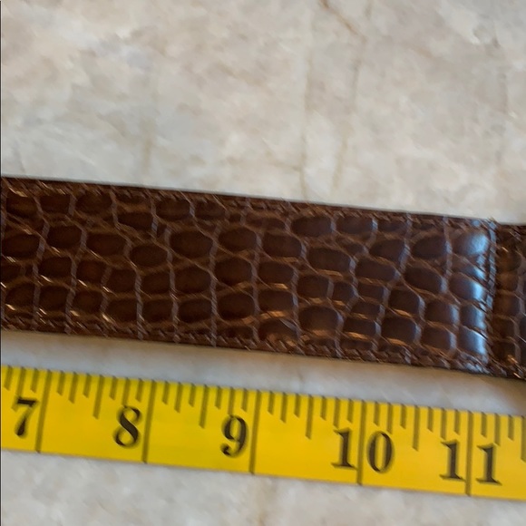 Brn embossed leather belt w brass hardware - Picture 7 of 8